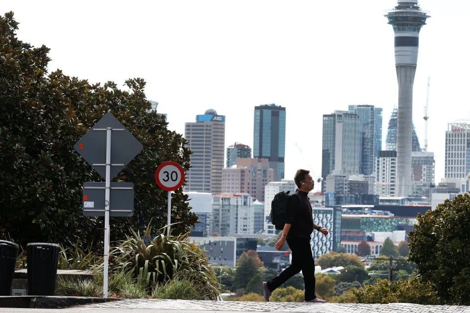 New Zealand Cuts Rates as Slumping Economy Slows Inflation