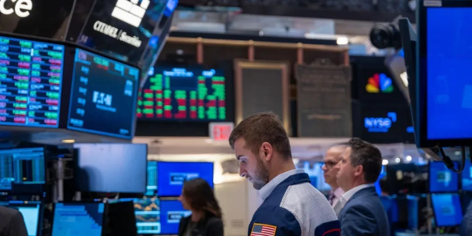 Stock market today: US stocks tick higher as traders await Fed minutes and jobs data