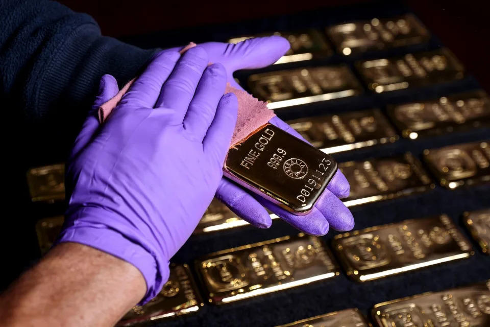 Gold Holds Gains as Traders Digest Data, Await Inflation Print