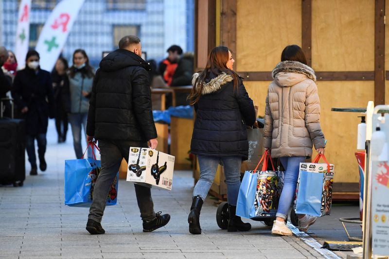 German retail sales unexpectedly rise in September