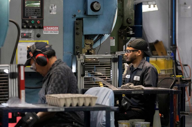 Canadian manufacturing PMI rises to 20-month high in October