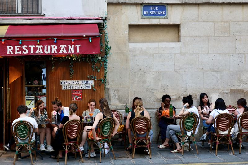 French services sector contracts further in October, PMI shows