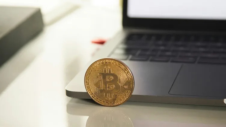 Analyst at VanEck Says Bitcoin Might Reach $180,000 in Current Rally