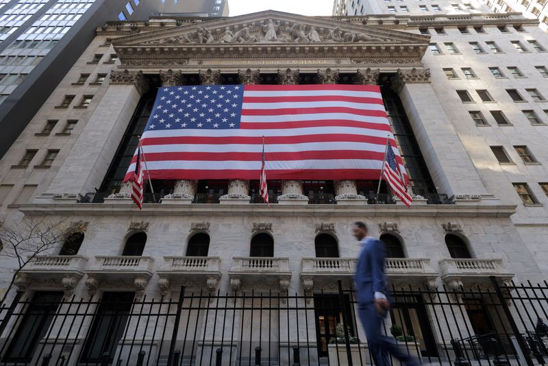 US arrests homeless man in New York Stock Exchange bomb plot