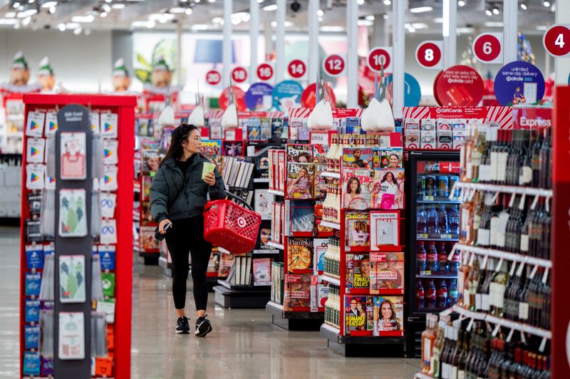 US retailers attempt to stir excitement during shorter holiday shopping season