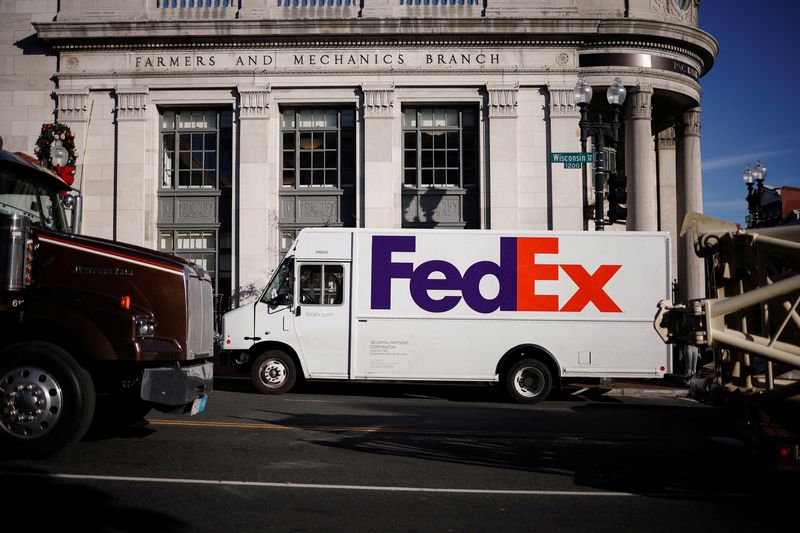 Weather permitting, UPS, FedEx poised for on-time US holiday gift deliveries