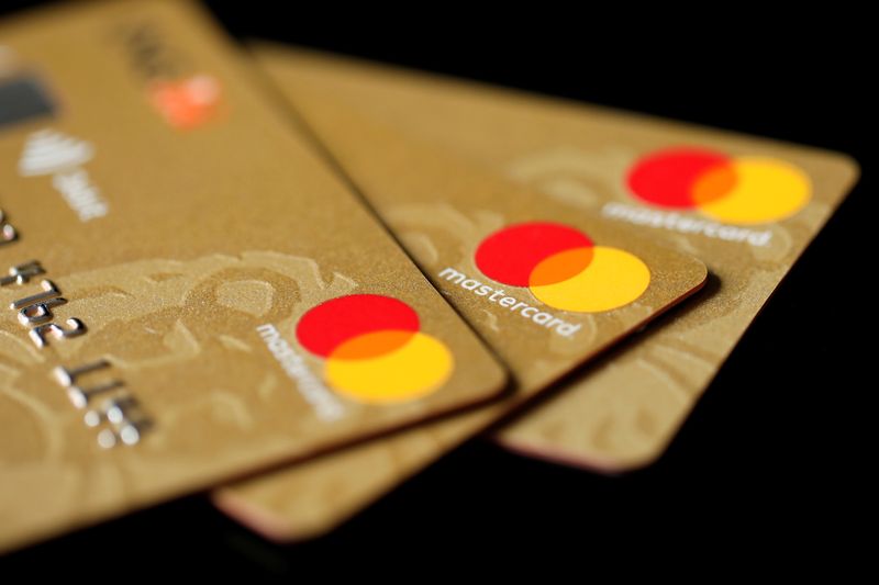 US judge won't revive rule capping credit card late fees at $8