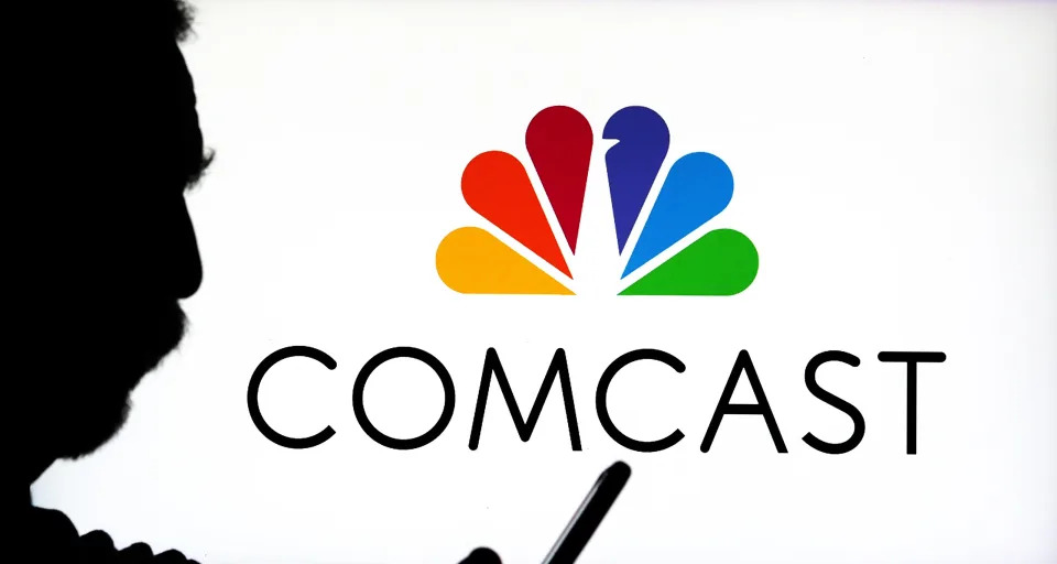 Comcast Stock Sinks as Executive Warns of Broadband Subscriber Losses