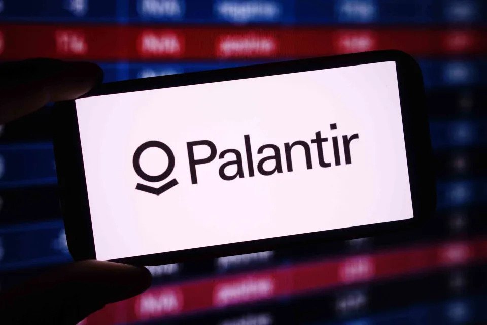 Palantir Technologies Stock Pulls Back After Setting All-Time High