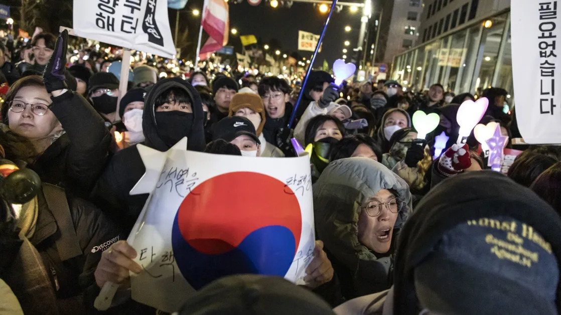 South Korean Stocks, Won Slump as Political Crisis Deepens