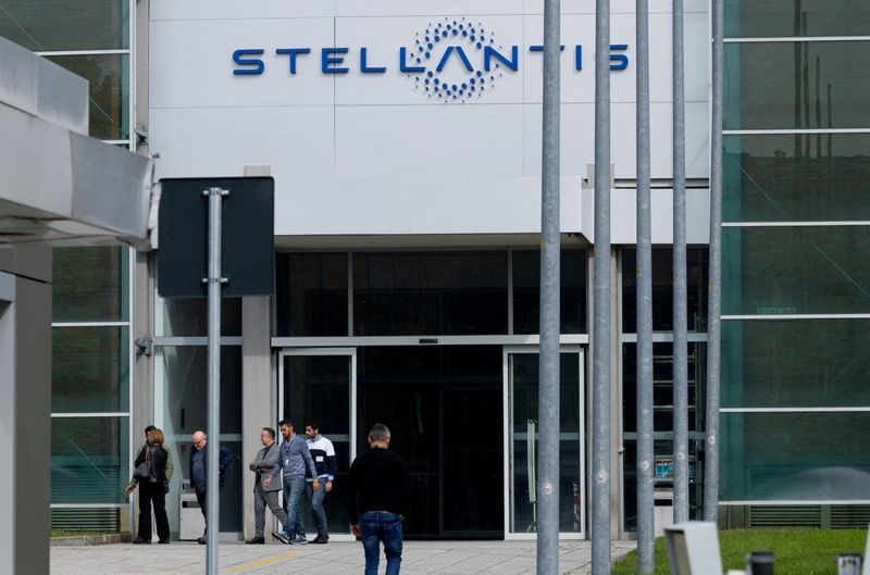 Factbox-How does Stellantis plan to revive its Italian production?