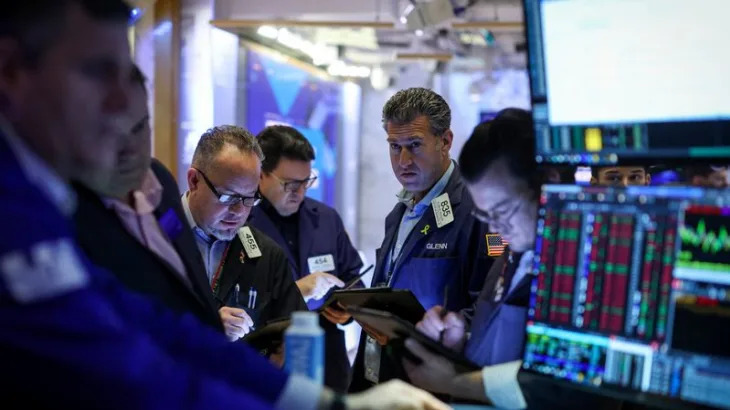 S&P 500, Nasdaq dip as rate cut fears linger despite easing inflation