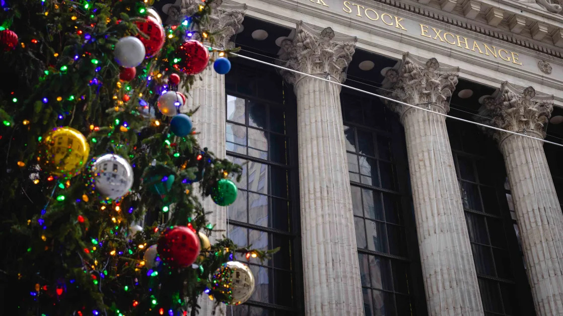 Is the Stock Market Open on Christmas and New Year's?