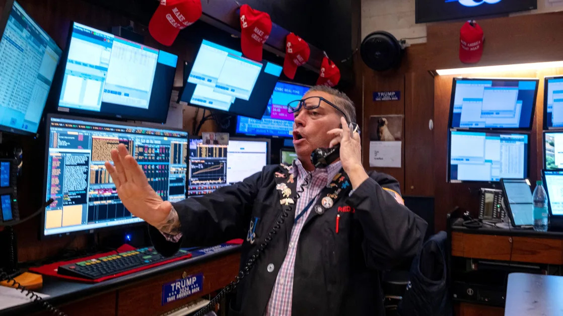 Stock market today: Indexes trade mixed as markets weigh potential Santa Claus rally, rates outlook