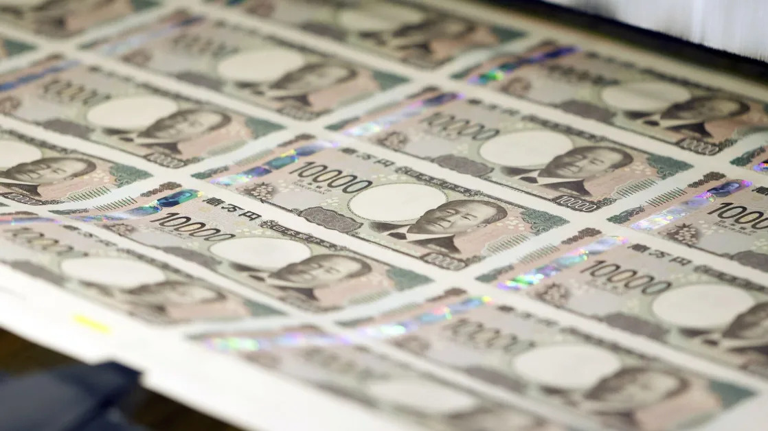 Japan Rolls Out More Yen Warnings as Market Liquidity Thins