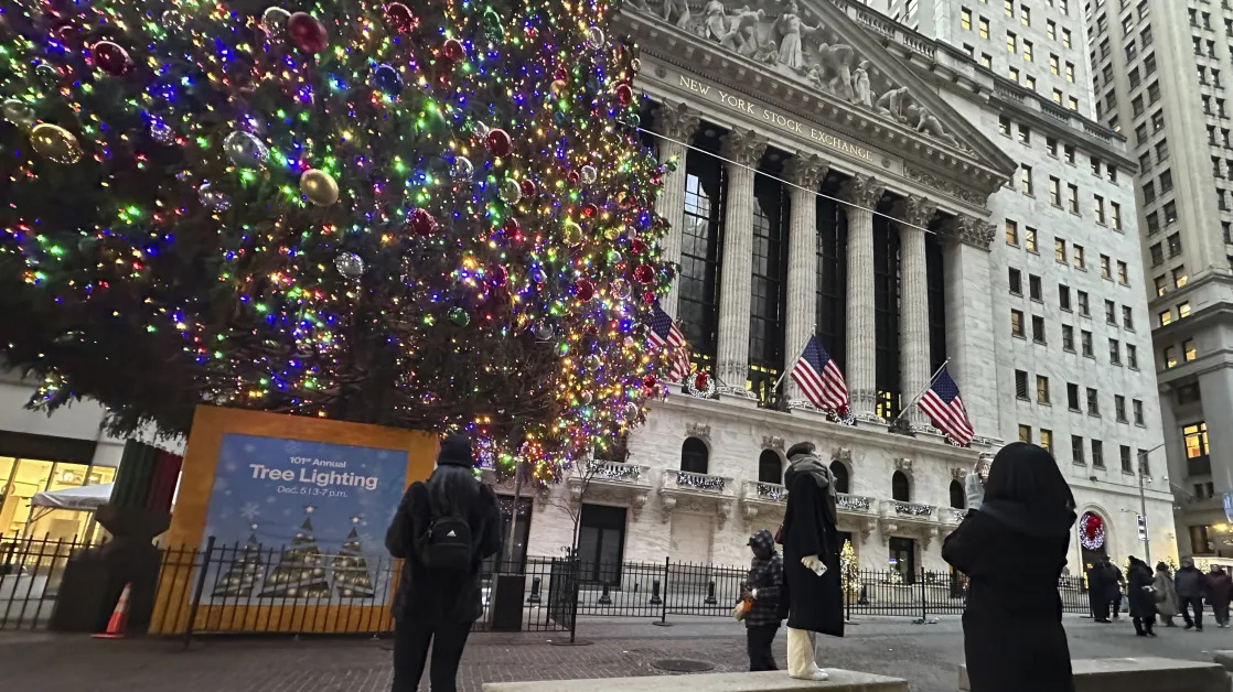 Stock market today: Stocks edge lower after a holiday pause for US markets