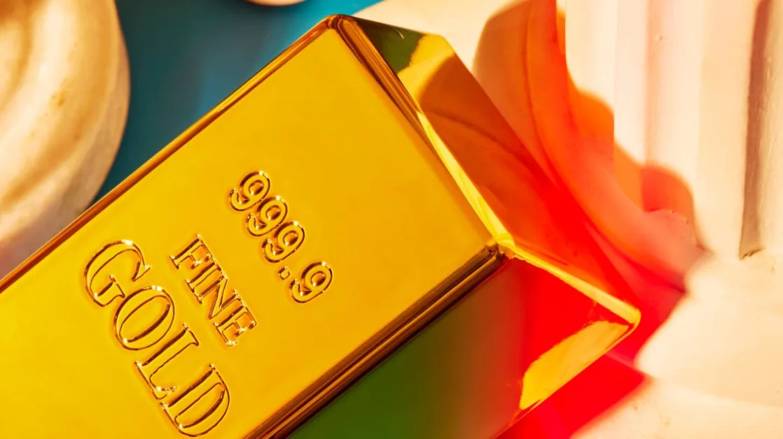 Wall Street Expects Gold to Glitter Again in 2025