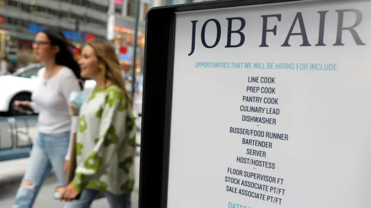 US weekly jobless claims hit eight-month low as labor market remains resilient