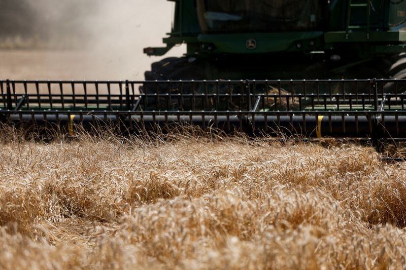 Deere boosts bet on autonomous tractors with new machines