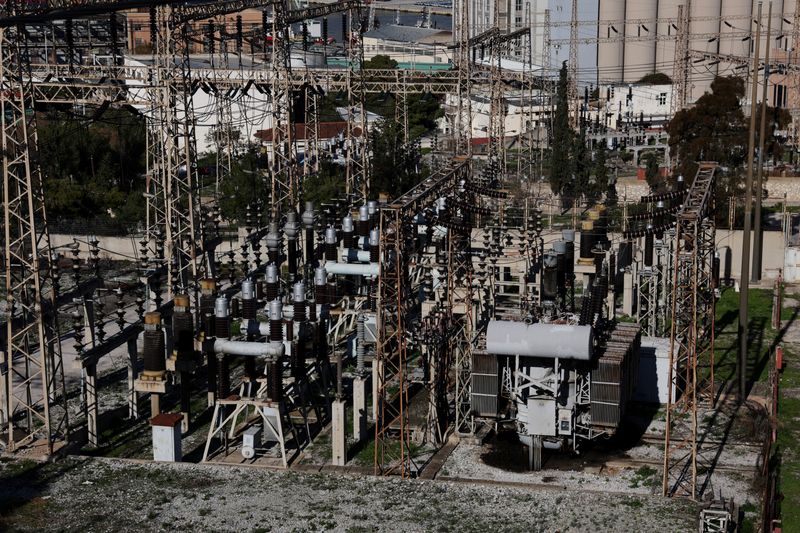 Europe's power price divide hits southeastern economies