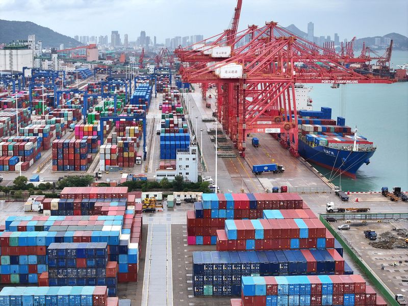 China's Dec exports likely gained momentum ahead of tariff uncertainty: Reuters poll