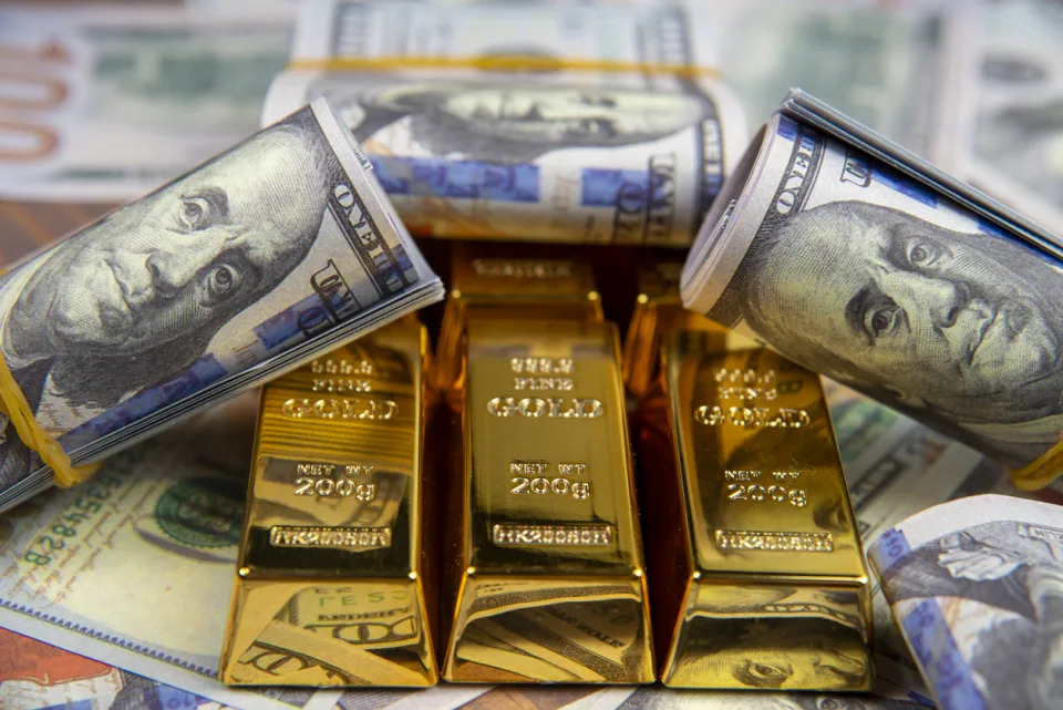 Advisors Debate Case for Gold as Markets Roil