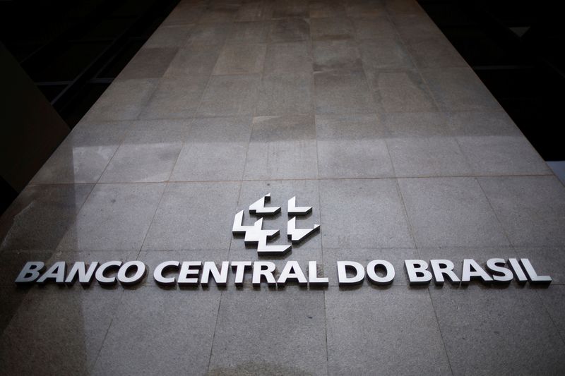 Brazilian central bank official says risks to fiscal outlook remain