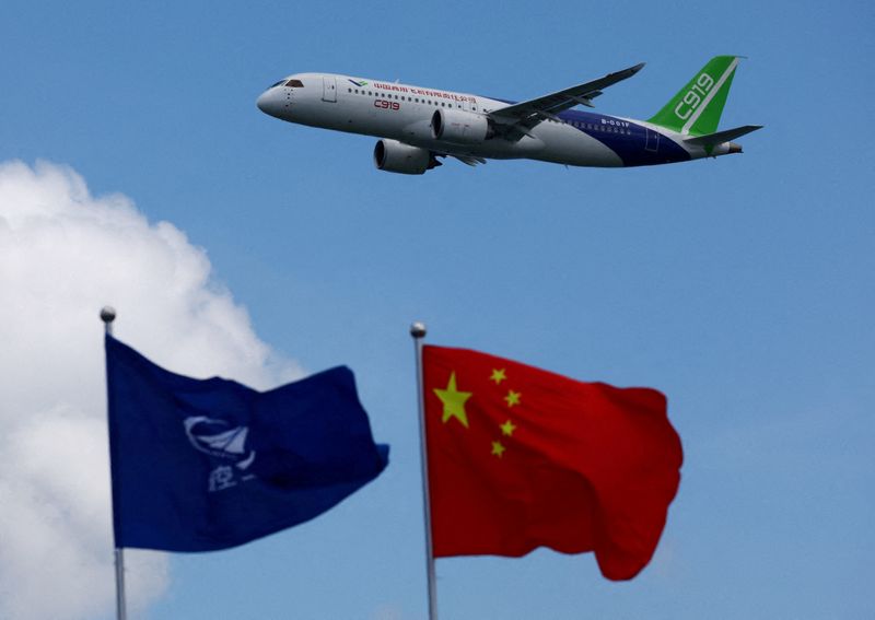 COMAC jets for Vietnam show China's push for international market