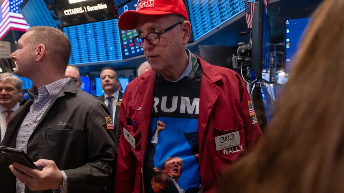 Stock market today: Dow gains 500 points, stocks close near records as Trump holds off on tariffs