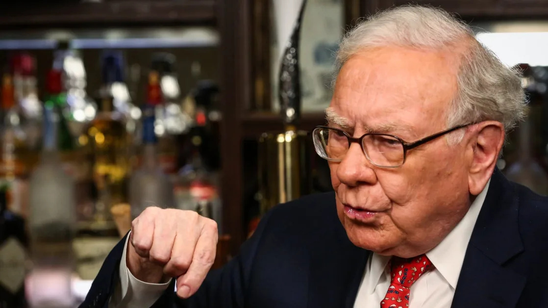 The stock market gauge named after Warren Buffett just hit an all-time high, sending a warning worse than before the dot-com bubble burst