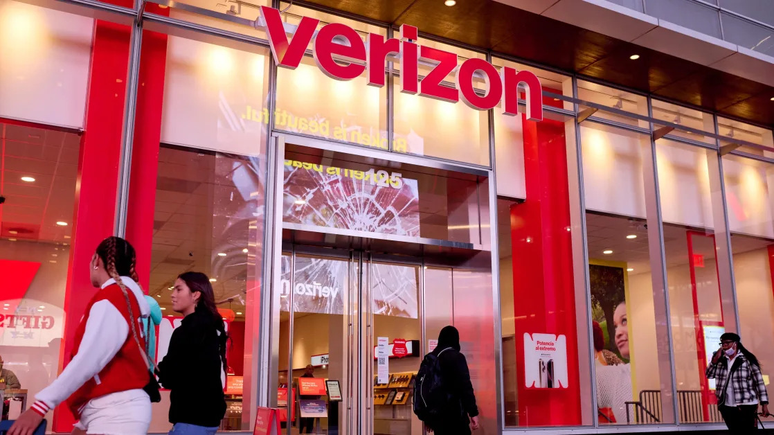 Verizon Tops Wall Street Estimates With Mobile, Broadband Gains