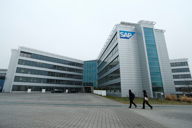 SAP sees higher operating profit, cloud revenue growth in 2025