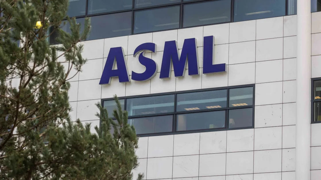 ASML Stock Jumps as Strong AI Demand Lifts Bookings