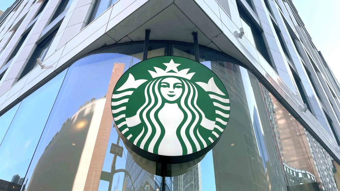 Starbucks Stock Shines as Analysts Mull Early Merits of Turnaround Plan